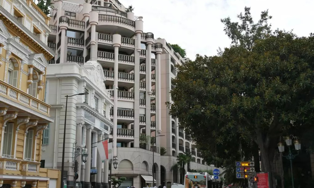 A Parking Spot For Sale In Carré d'Or - 4/5