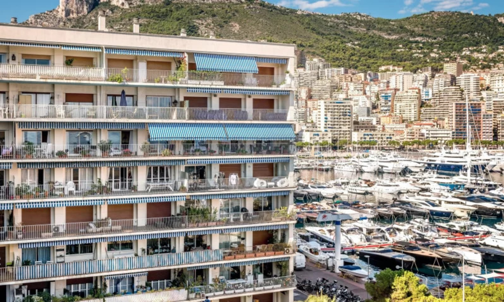 Renovated Apartment With Le Rocher Views - 1/3