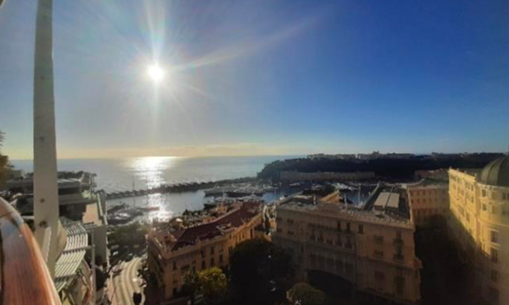 Magnifique duplex avec vue exceptionnelle sur la place du Casino et la mer - 2/7